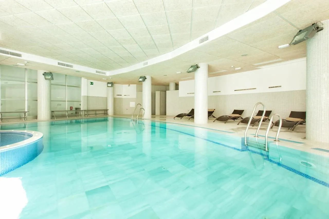 Fantástico apartamento en primera línea de playa Estepona