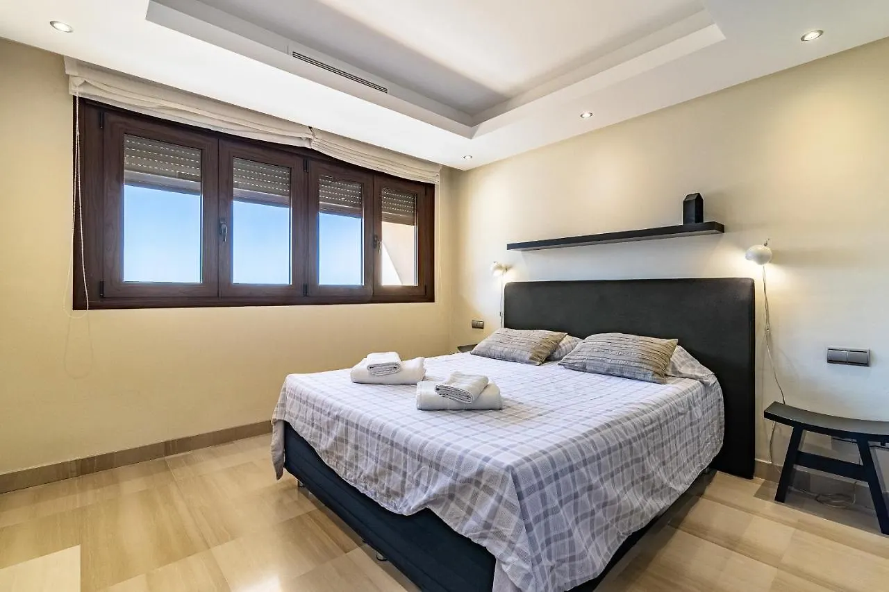 アパート Fantastico Apartamento En Primera Linea De Playa エステポナ